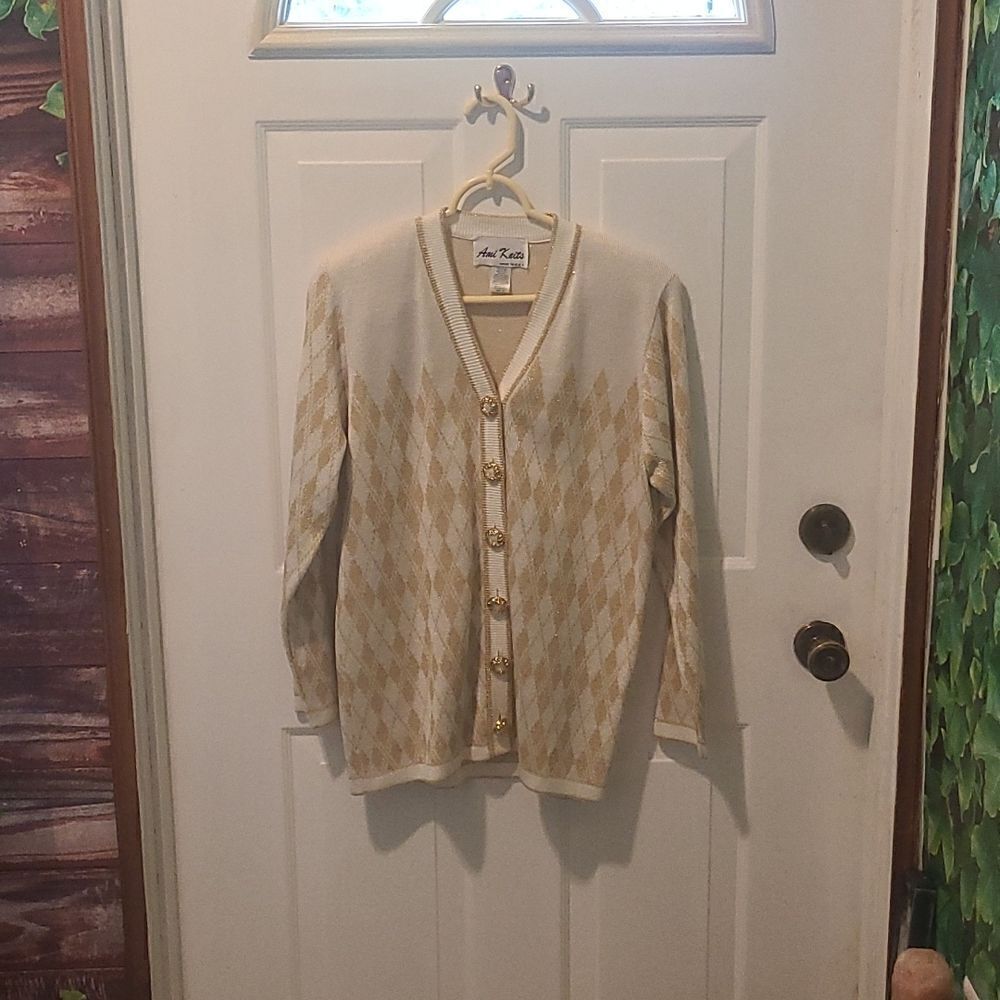 Size 10 Ami Knits Off White And Gold Diamond Pattern Cardigan